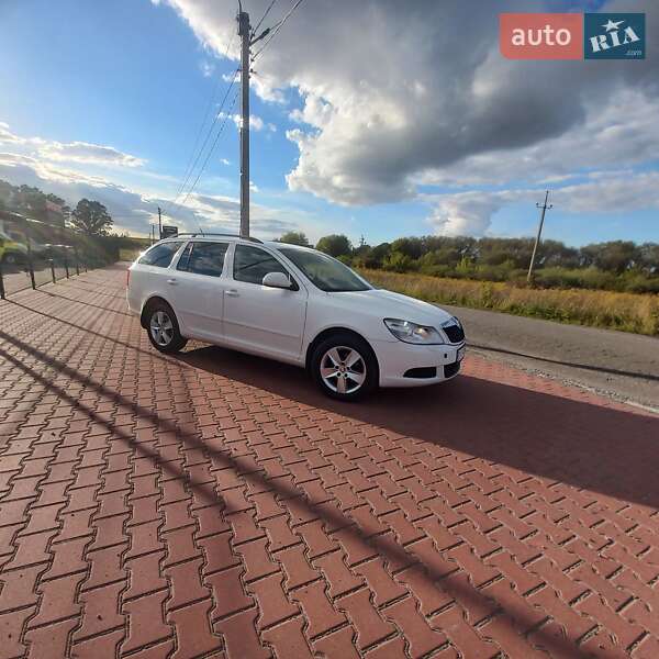 Универсал Skoda Octavia 2010 в Ровно