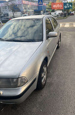 Лифтбек Skoda Octavia 1999 в 