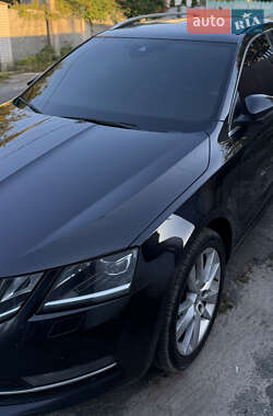 Универсал Skoda Octavia 2020 в Василькове