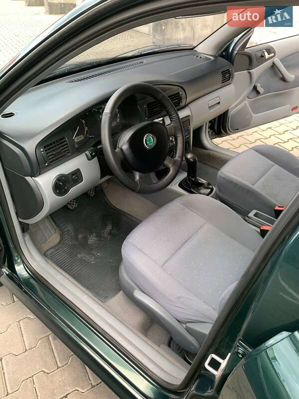 Лифтбек Skoda Octavia 2002 в Ивано-Франковске