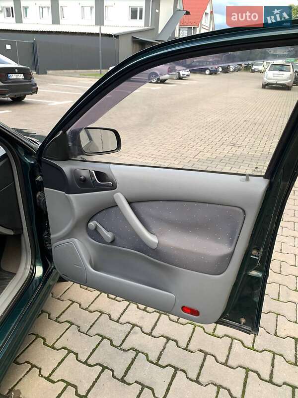 Лифтбек Skoda Octavia 2002 в Ивано-Франковске