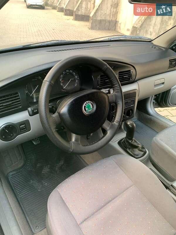 Лифтбек Skoda Octavia 2002 в Ивано-Франковске
