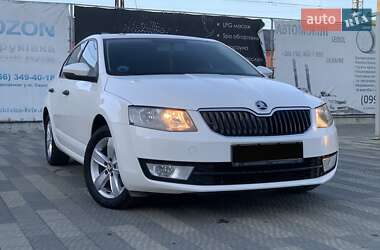 Лифтбек Skoda Octavia 2015 в 