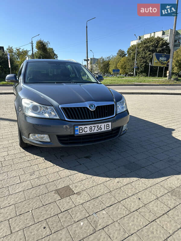 Універсал Skoda Octavia 2012 в Дрогобичі