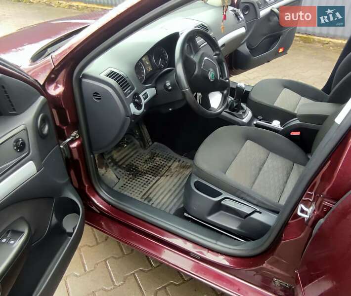 Ліфтбек Skoda Octavia 2010 в Іршаві