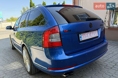 Универсал Skoda Octavia 2010 в 