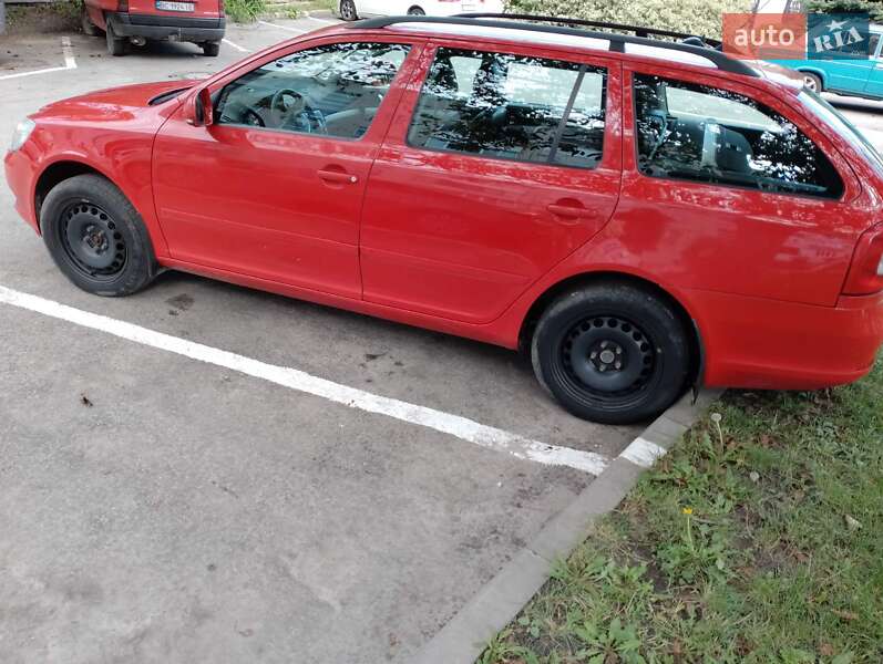 Универсал Skoda Octavia 2010 в Бродах