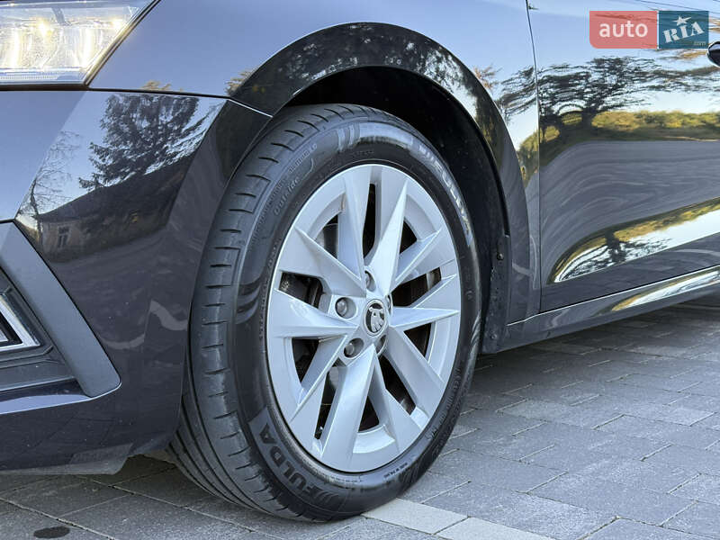 Универсал Skoda Octavia 2020 в Ужгороде
