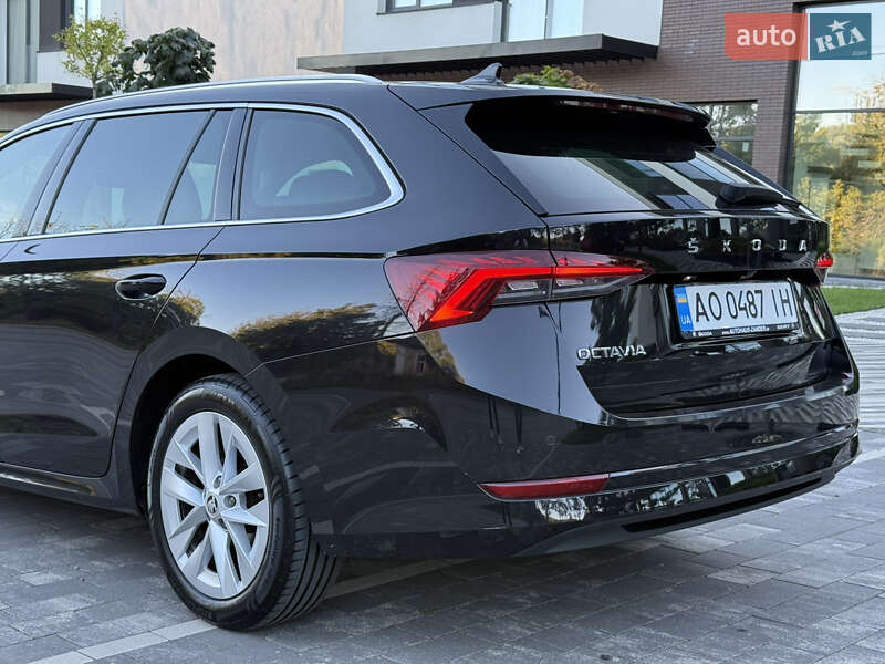 Универсал Skoda Octavia 2020 в Ужгороде