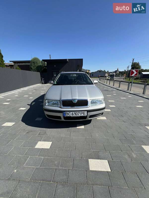 Універсал Skoda Octavia 2003 в Меденичах