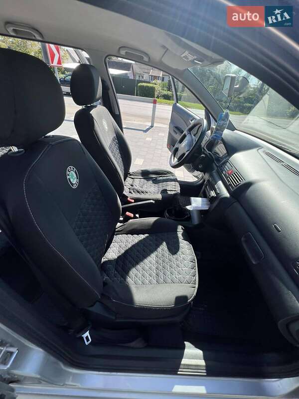 Універсал Skoda Octavia 2003 в Меденичах