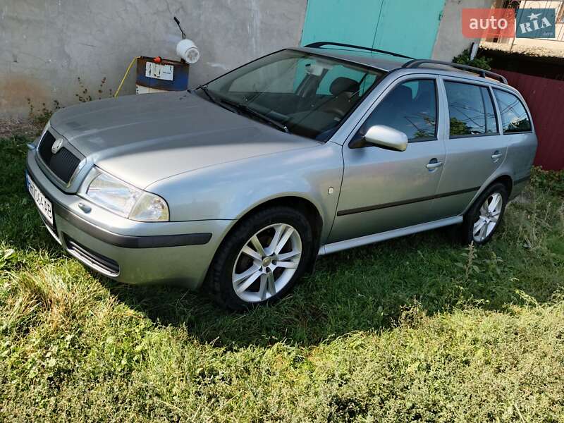 Универсал Skoda Octavia 2004 в Тарутине