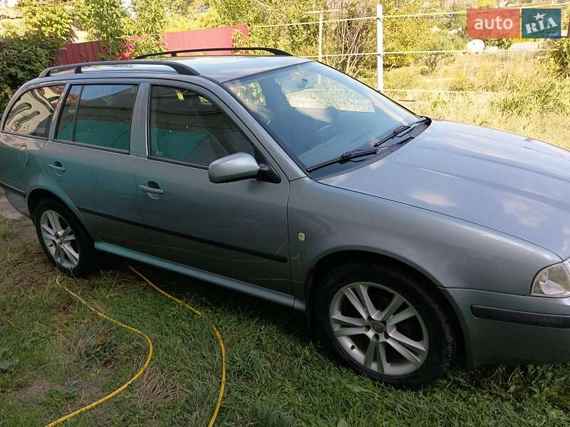 Универсал Skoda Octavia 2004 в Тарутине