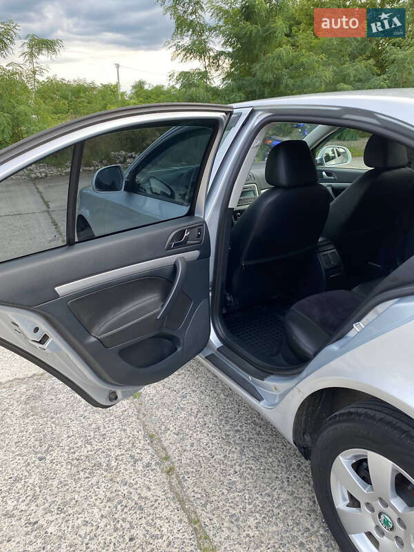 Лифтбек Skoda Octavia 2012 в Нетешине