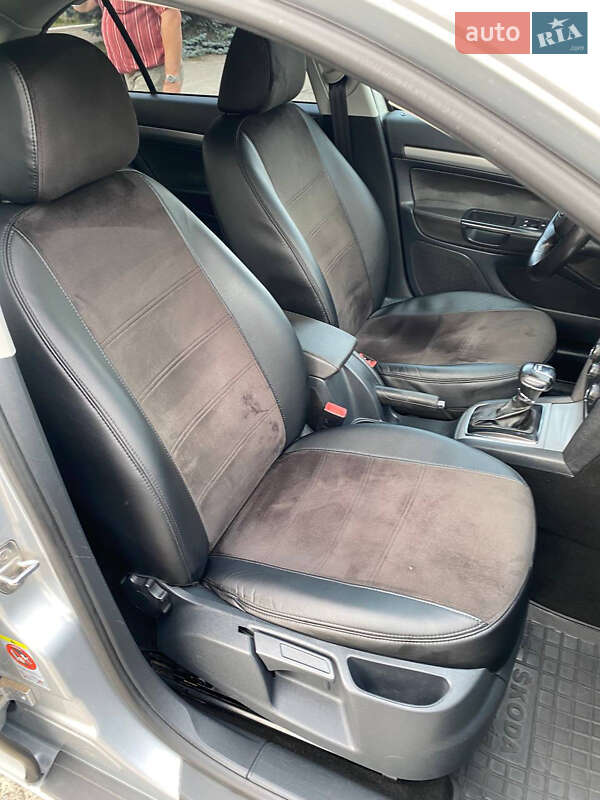 Лифтбек Skoda Octavia 2012 в Нетешине