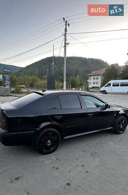 Лифтбек Skoda Octavia 2003 в 