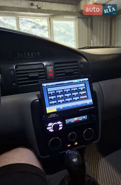 Лифтбек Skoda Octavia 2003 в 