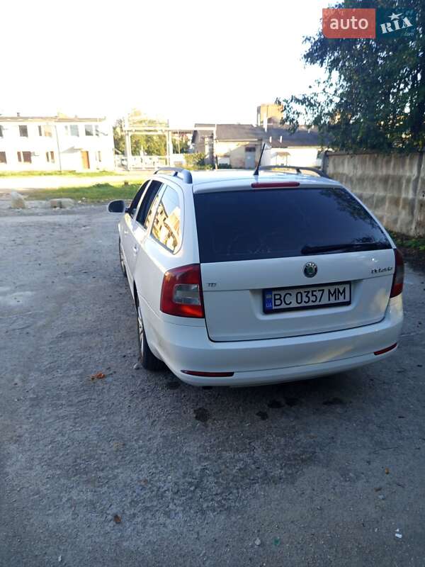 Универсал Skoda Octavia 2011 в Стрые