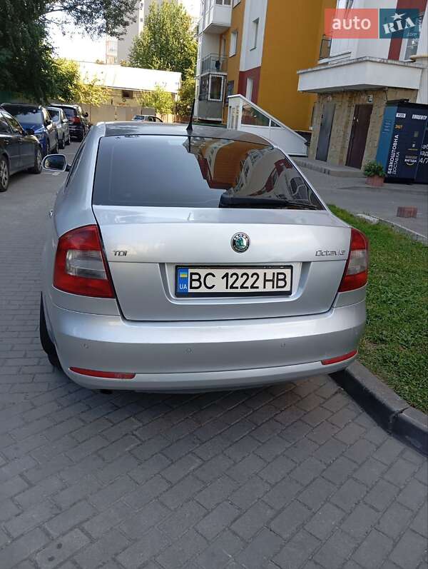Лифтбек Skoda Octavia 2011 в Львове