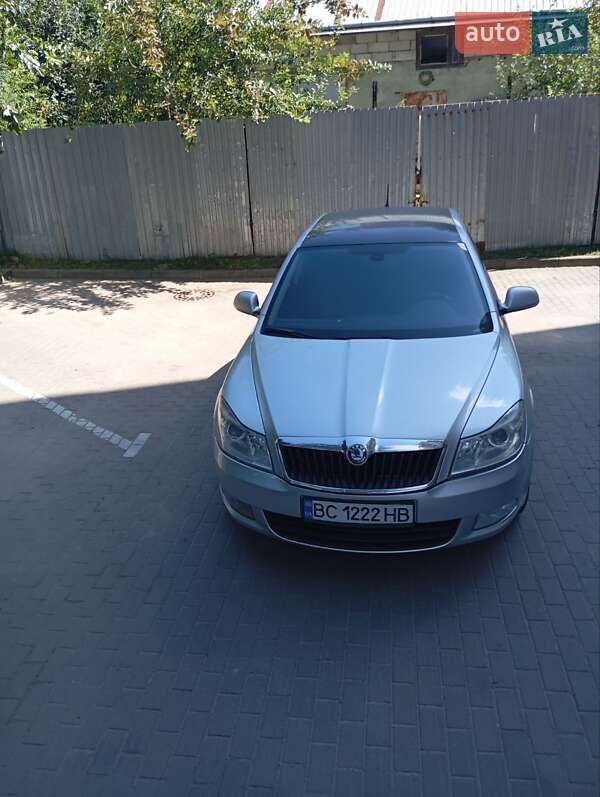 Лифтбек Skoda Octavia 2011 в Львове