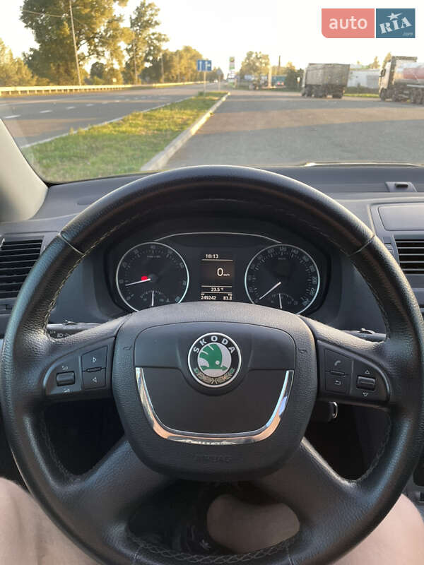 Лифтбек Skoda Octavia 2012 в Ромнах