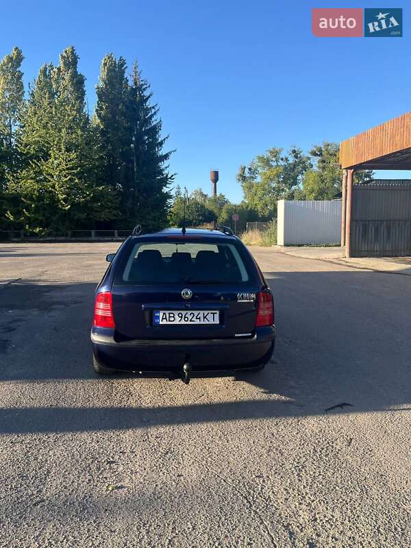 Універсал Skoda Octavia 2004 в Шаргороді