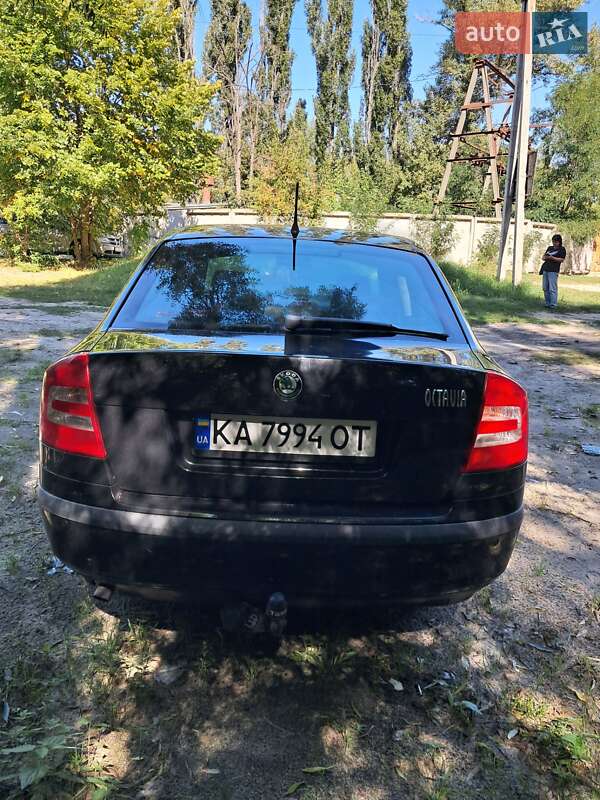 Лифтбек Skoda Octavia 2011 в Вышгороде