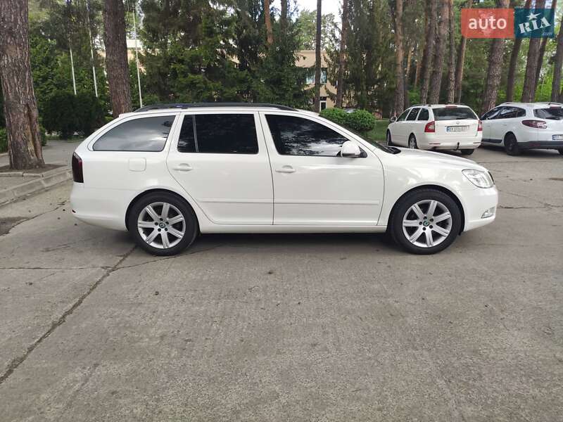 Универсал Skoda Octavia 2011 в Нетешине