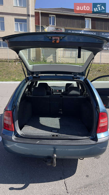 Универсал Skoda Octavia 2003 в Виннице