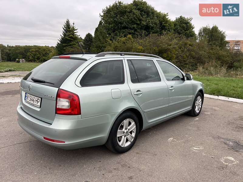 Универсал Skoda Octavia 2010 в Ровно
