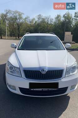 Универсал Skoda Octavia 2010 в 