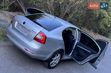 Лифтбек Skoda Octavia 2010 в 