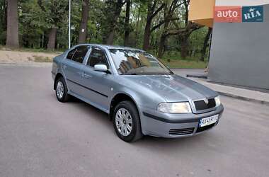 Лифтбек Skoda Octavia 2006 в 