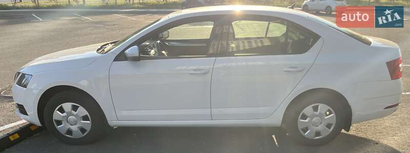Лифтбек Skoda Octavia 2020 в Киеве