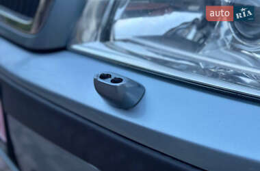 Лифтбек Skoda Octavia 2003 в 