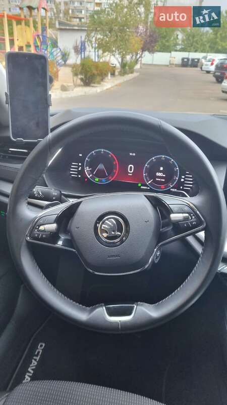 Универсал Skoda Octavia 2021 в Николаеве