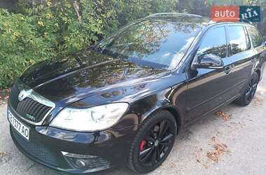 Универсал Skoda Octavia 2012 в Чернигове