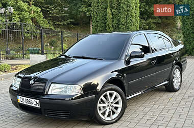 Лифтбек Skoda Octavia 2009 в 