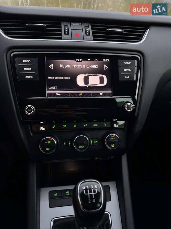 Универсал Skoda Octavia 2014 в Луцке