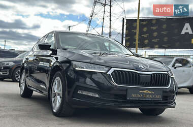 Ліфтбек Skoda Octavia 2023 в 
