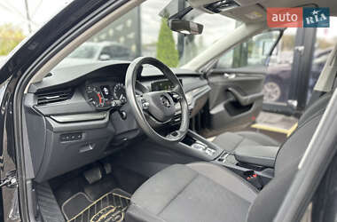 Ліфтбек Skoda Octavia 2023 в 