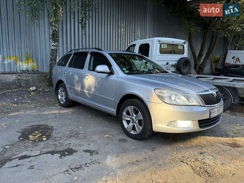 Универсал Skoda Octavia 2008 в Ровно