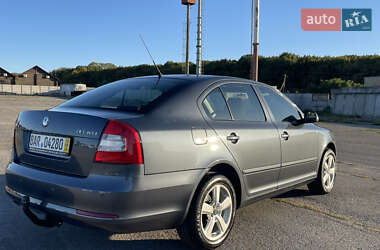 Лифтбек Skoda Octavia 2010 в 