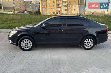 Ліфтбек Skoda Octavia 2010 в  фото 3 Ліфтбек Skoda Octavia 2010 в