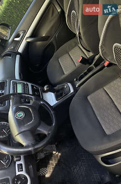 Ліфтбек Skoda Octavia 2010 в  фото 17 Ліфтбек Skoda Octavia 2010 в