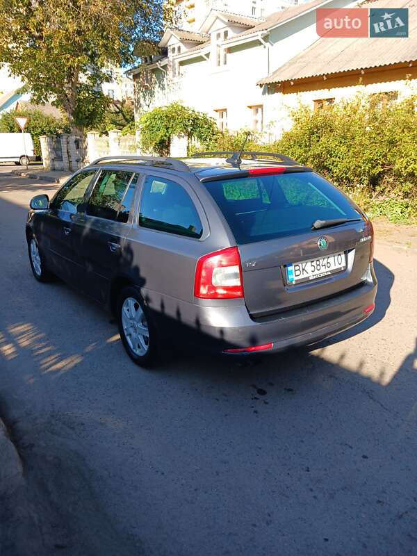 Универсал Skoda Octavia 2012 в Ровно