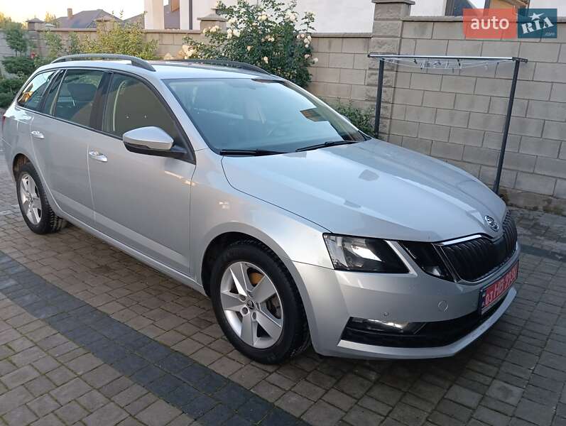 Універсал Skoda Octavia 2017 в Рівному
