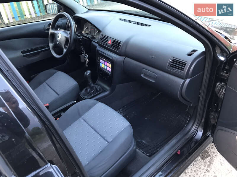 Лифтбек Skoda Octavia 2005 в Ивано-Франковске