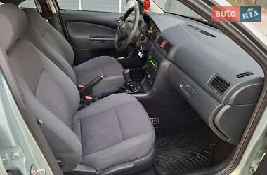 Лифтбек Skoda Octavia 2010 в 