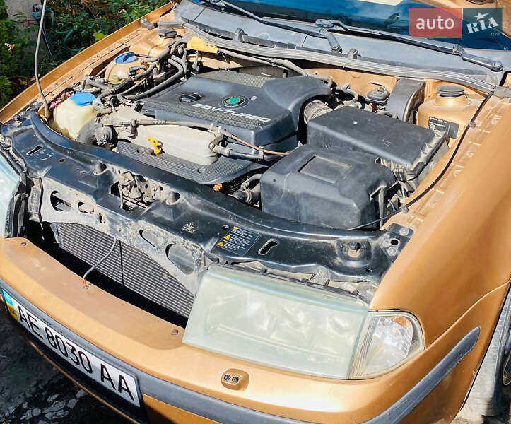 Лифтбек Skoda Octavia 2002 в Днепре